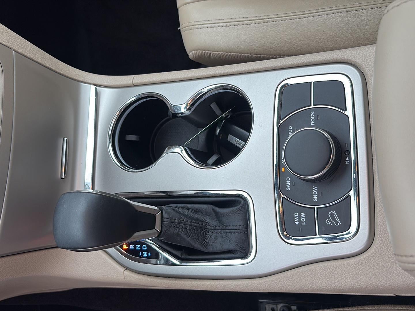 2017 Jeep GRAND CHEROKEE Limited