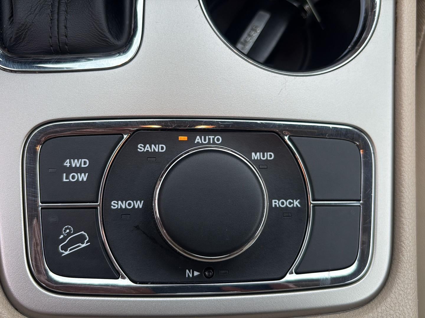 2017 Jeep GRAND CHEROKEE Limited