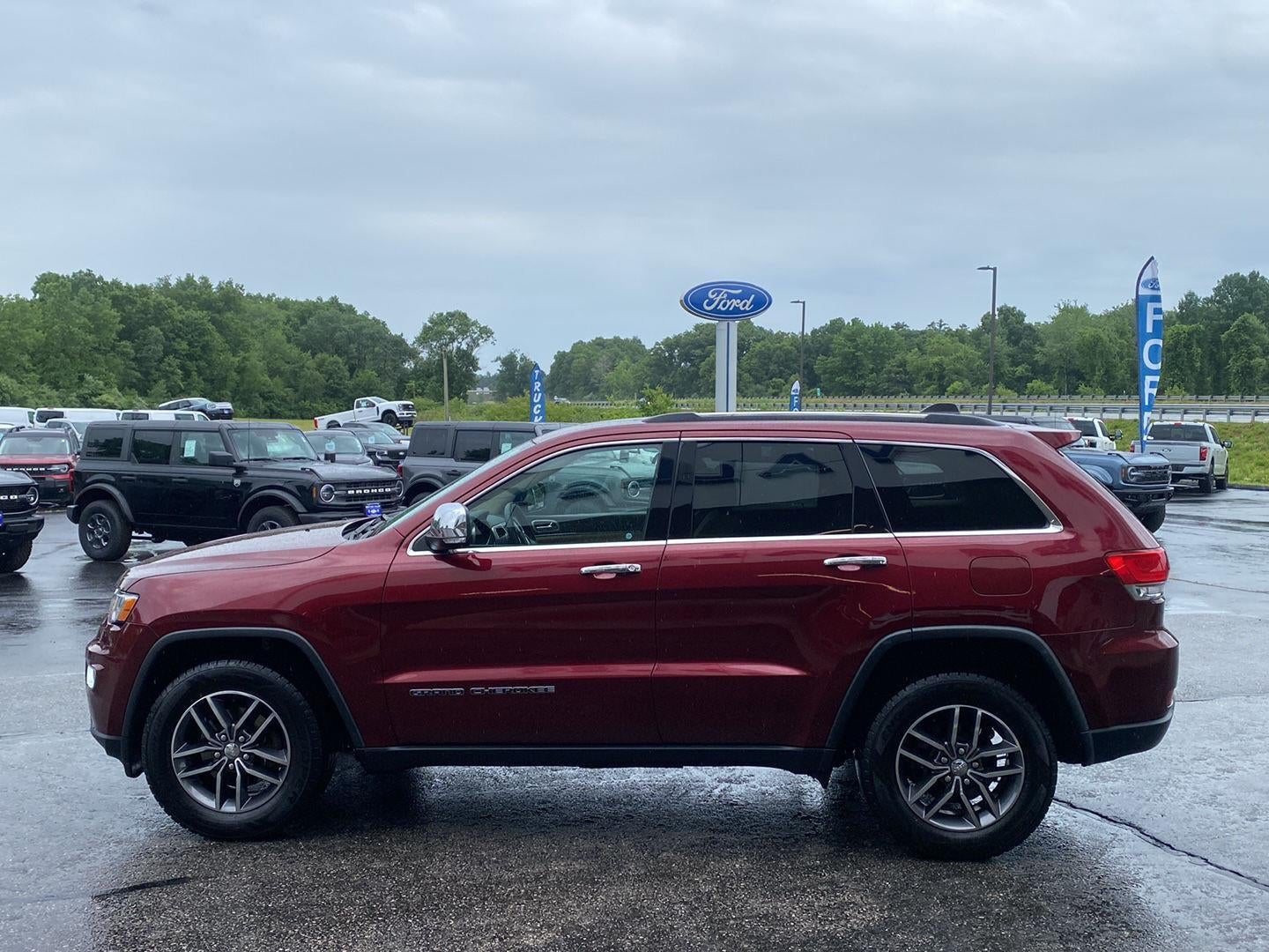 2017 Jeep GRAND CHEROKEE Limited