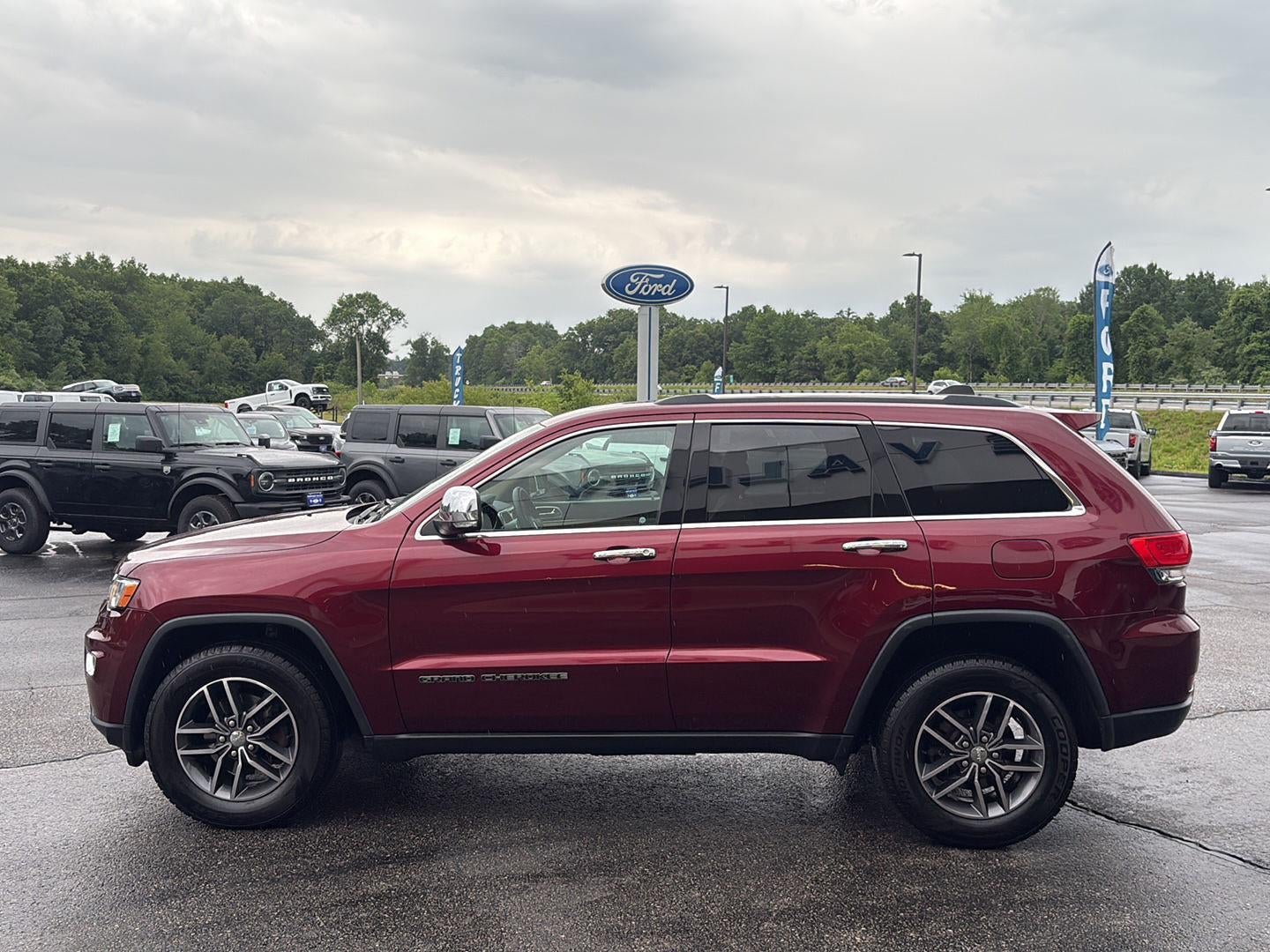 2017 Jeep GRAND CHEROKEE Limited