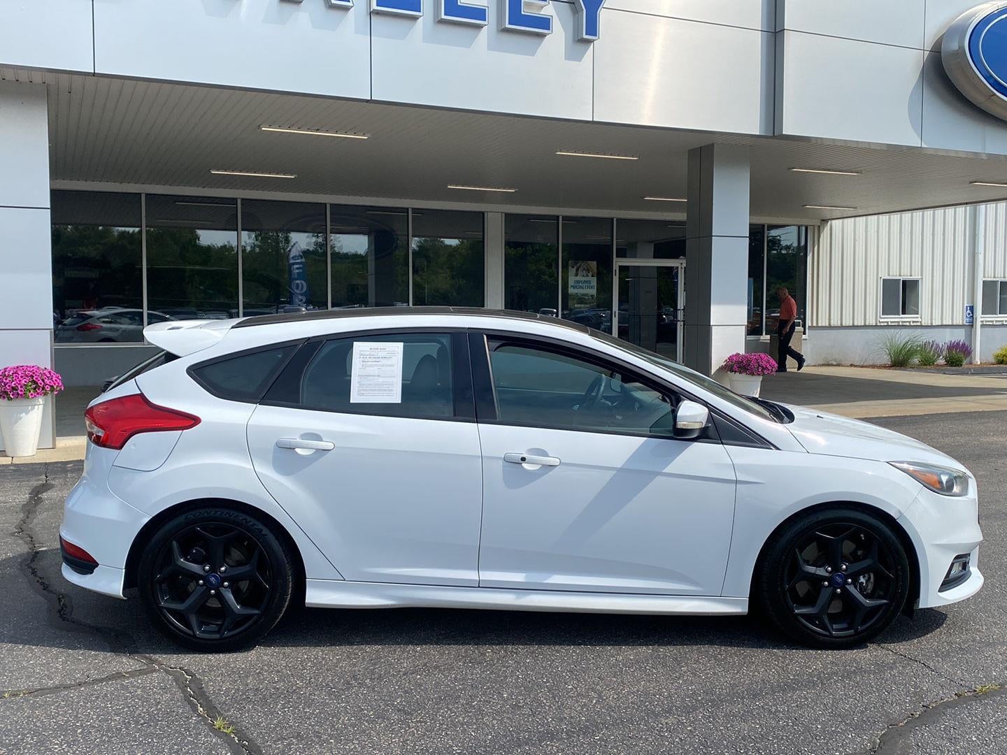 2017 Ford Focus ST