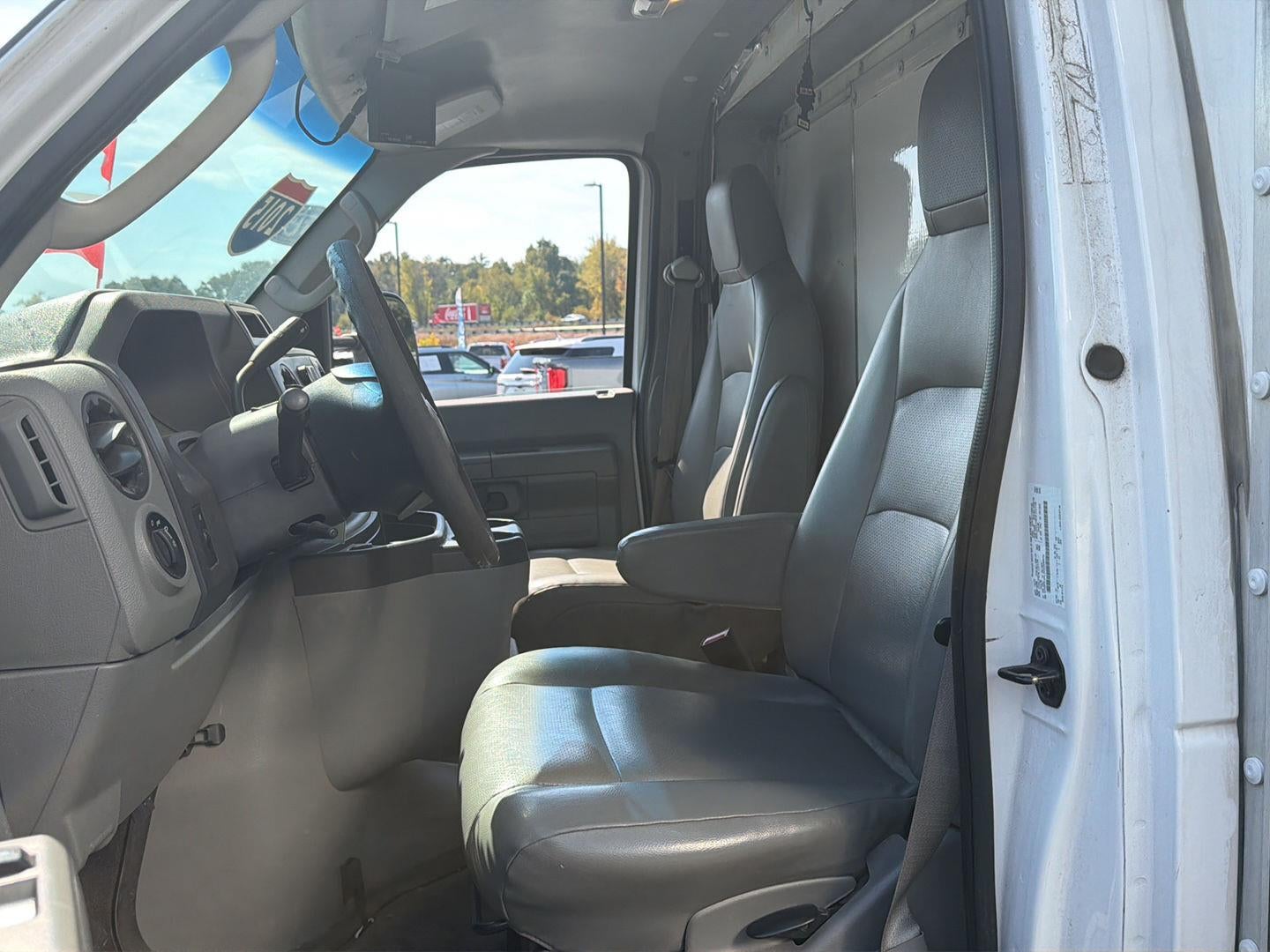 2015 Ford Econoline Commercial Cutaway Base