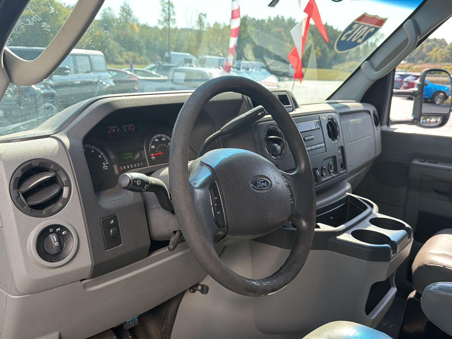 2015 Ford Econoline Commercial Cutaway Base