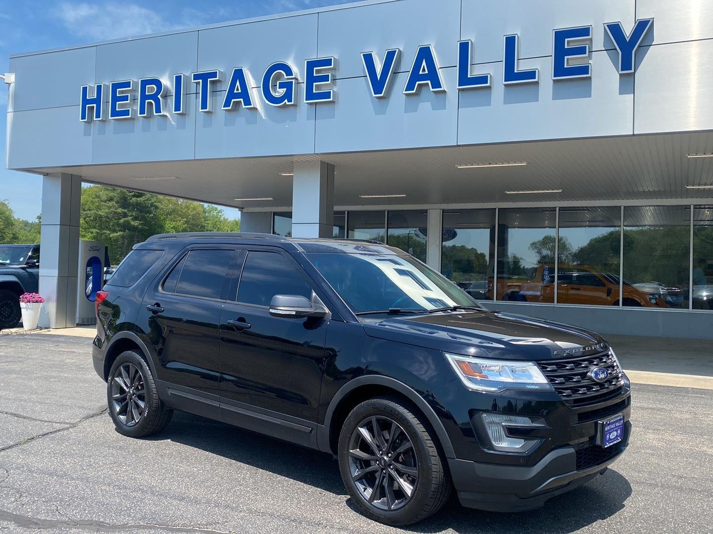 2017 Ford Explorer XLT 4WD's photo