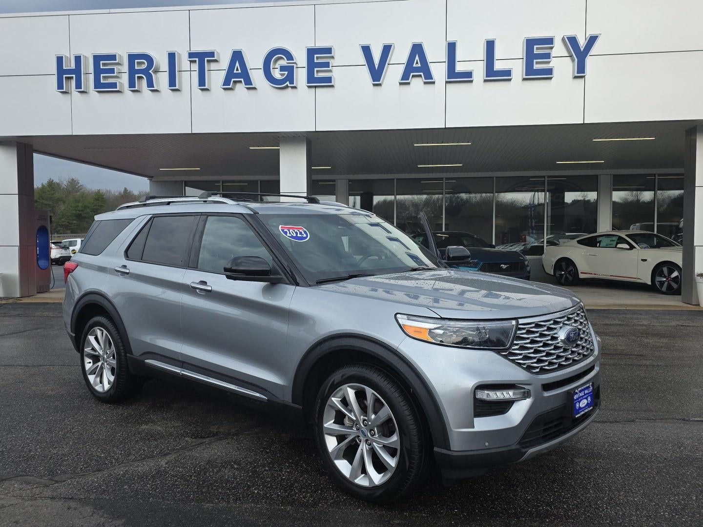 2023 Ford Explorer Platinum