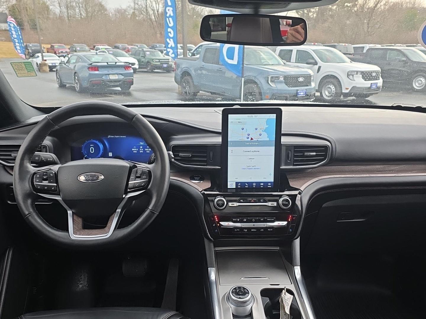2023 Ford Explorer Platinum