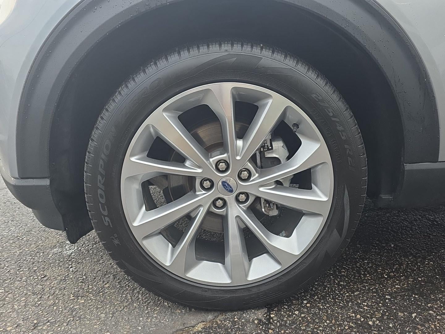 2023 Ford Explorer Platinum