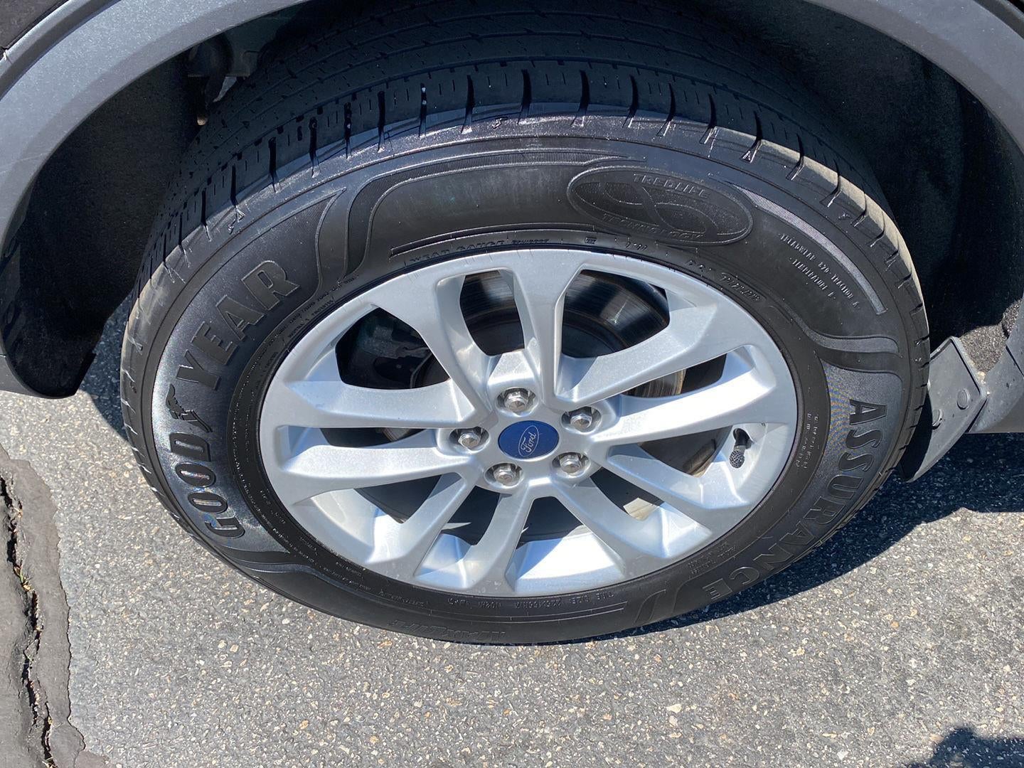 2020 Ford Escape SE