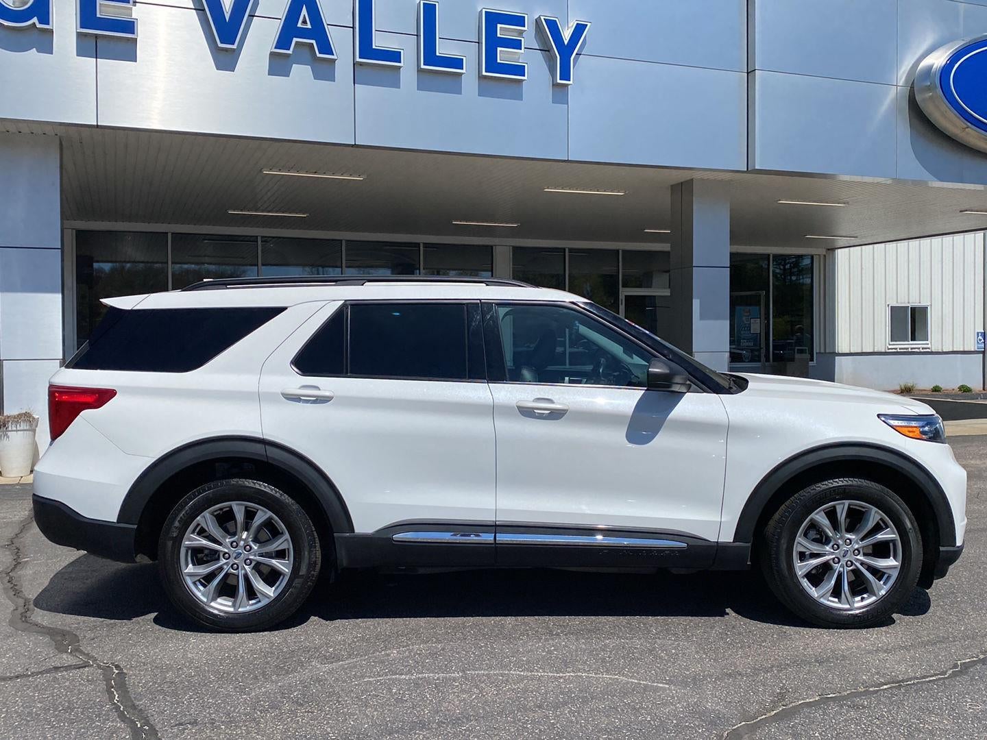 2023 Ford EXPLORER XLT XLT
