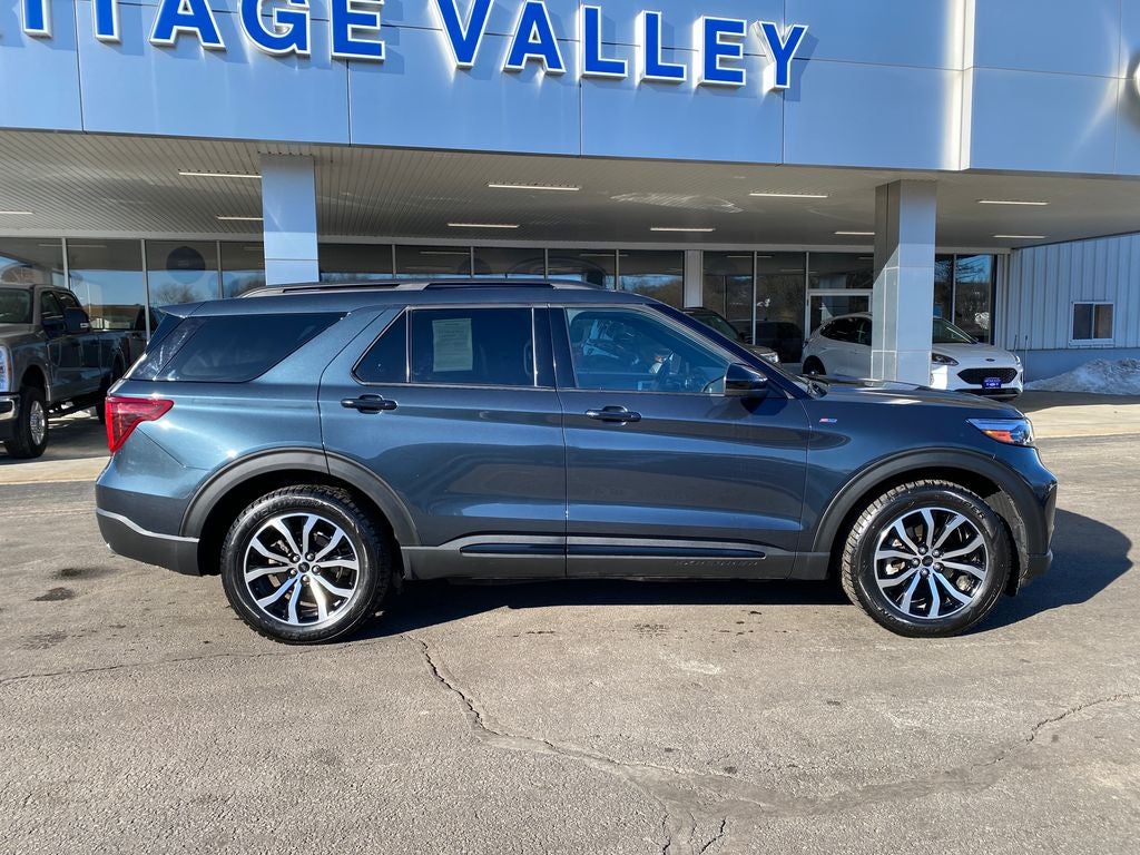 2022 Ford Explorer ST-Line