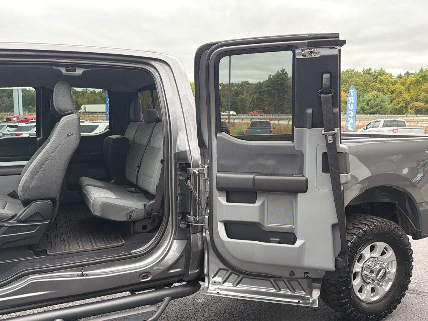 2024 Ford Super Duty F-350 XLT