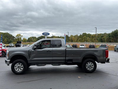 2024 Ford Super Duty F-350 XLT