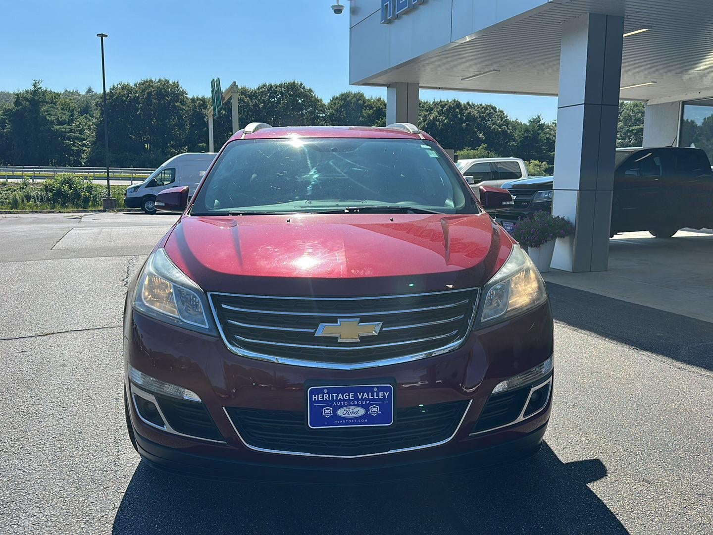 Used 2015 Chevrolet Traverse 1LT with VIN 1GNKVGKDXFJ389677 for sale in Putnam, CT