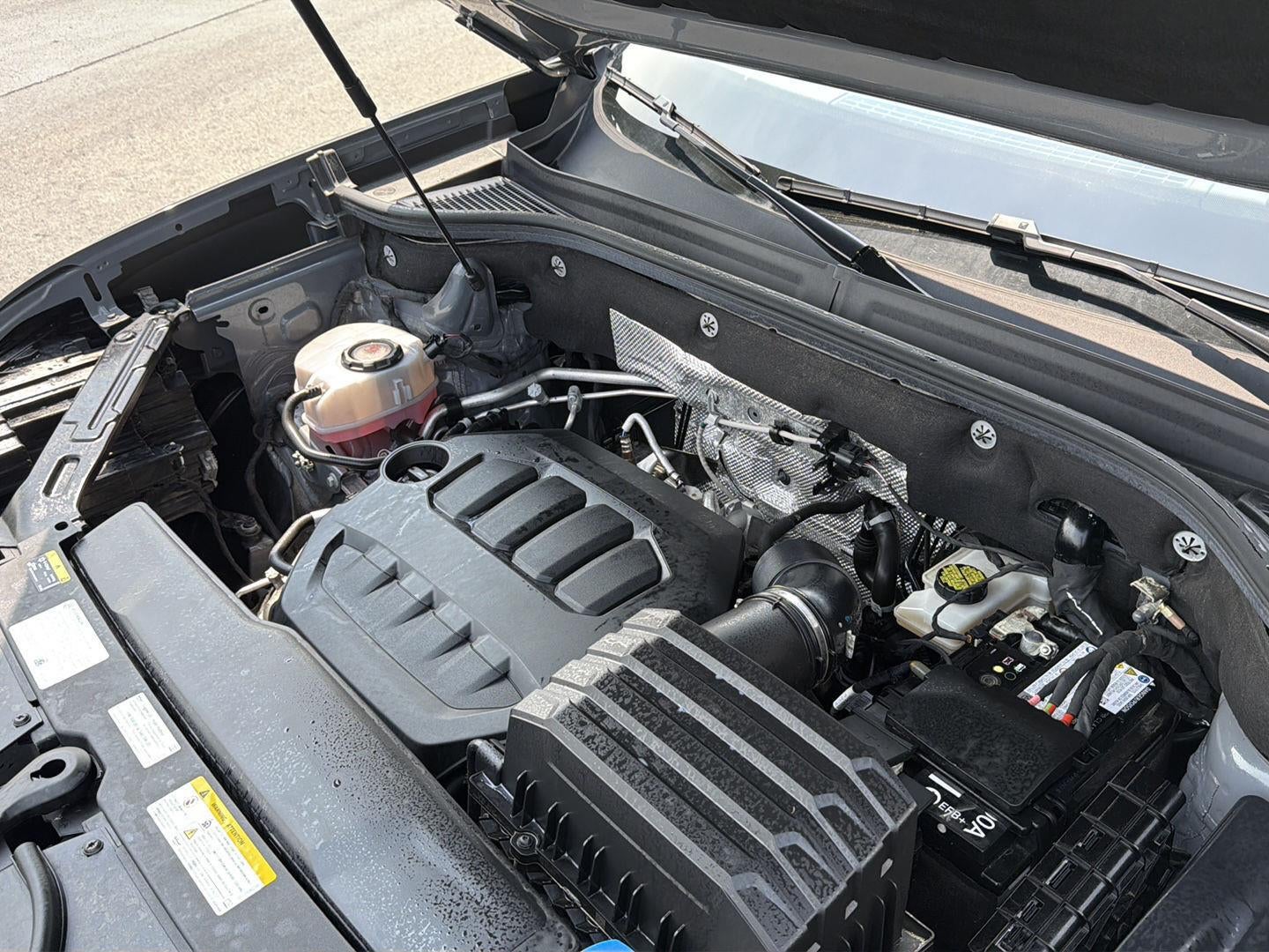 2024 Volkswagen Atlas 2.0T Peak Edition SEL