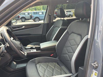 2024 Volkswagen Atlas 2.0T Peak Edition SEL