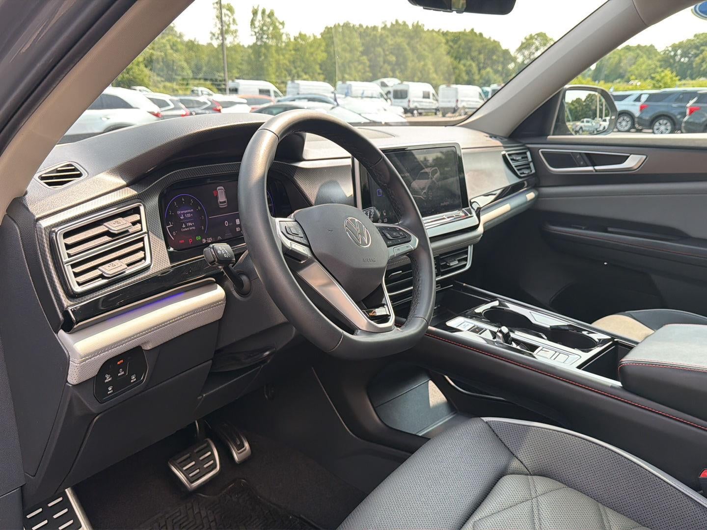 2024 Volkswagen Atlas 2.0T Peak Edition SEL