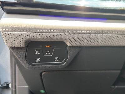 2024 Volkswagen Atlas 2.0T Peak Edition SEL