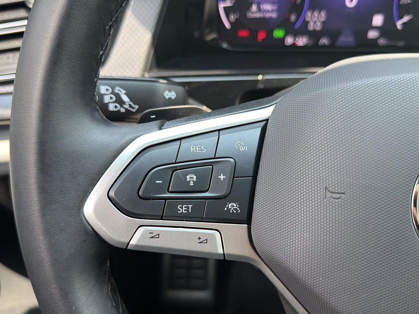 2024 Volkswagen Atlas 2.0T Peak Edition SEL