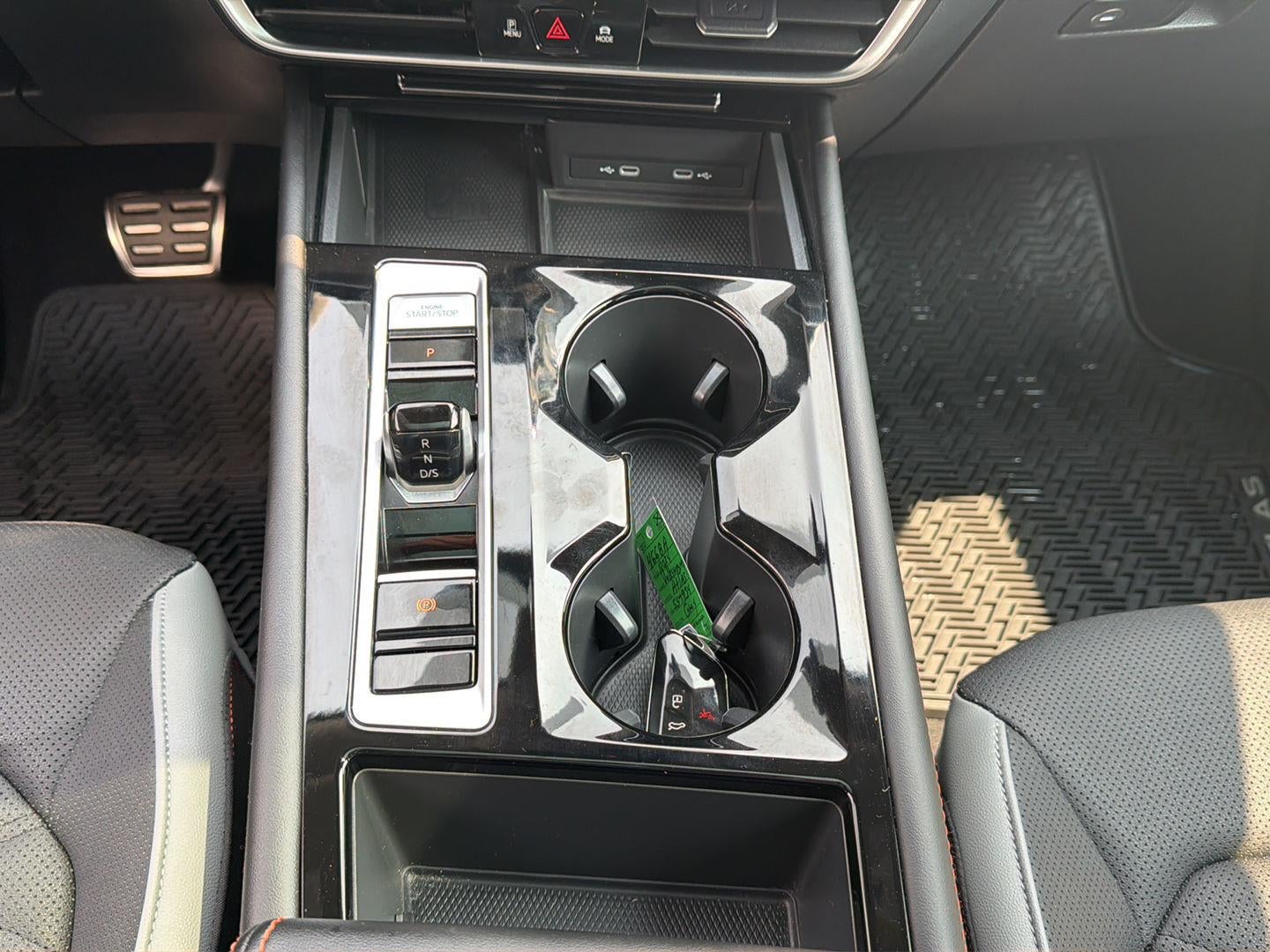 2024 Volkswagen Atlas 2.0T Peak Edition SEL