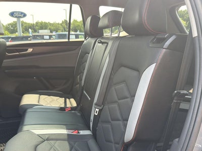 2024 Volkswagen Atlas 2.0T Peak Edition SEL