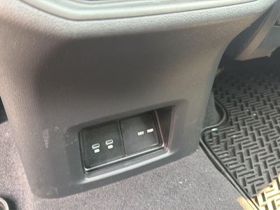 2024 Volkswagen Atlas 2.0T Peak Edition SEL