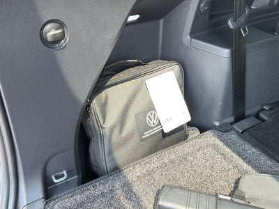 2024 Volkswagen Atlas 2.0T Peak Edition SEL
