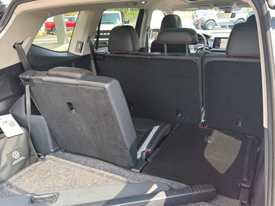 2024 Volkswagen Atlas 2.0T Peak Edition SEL