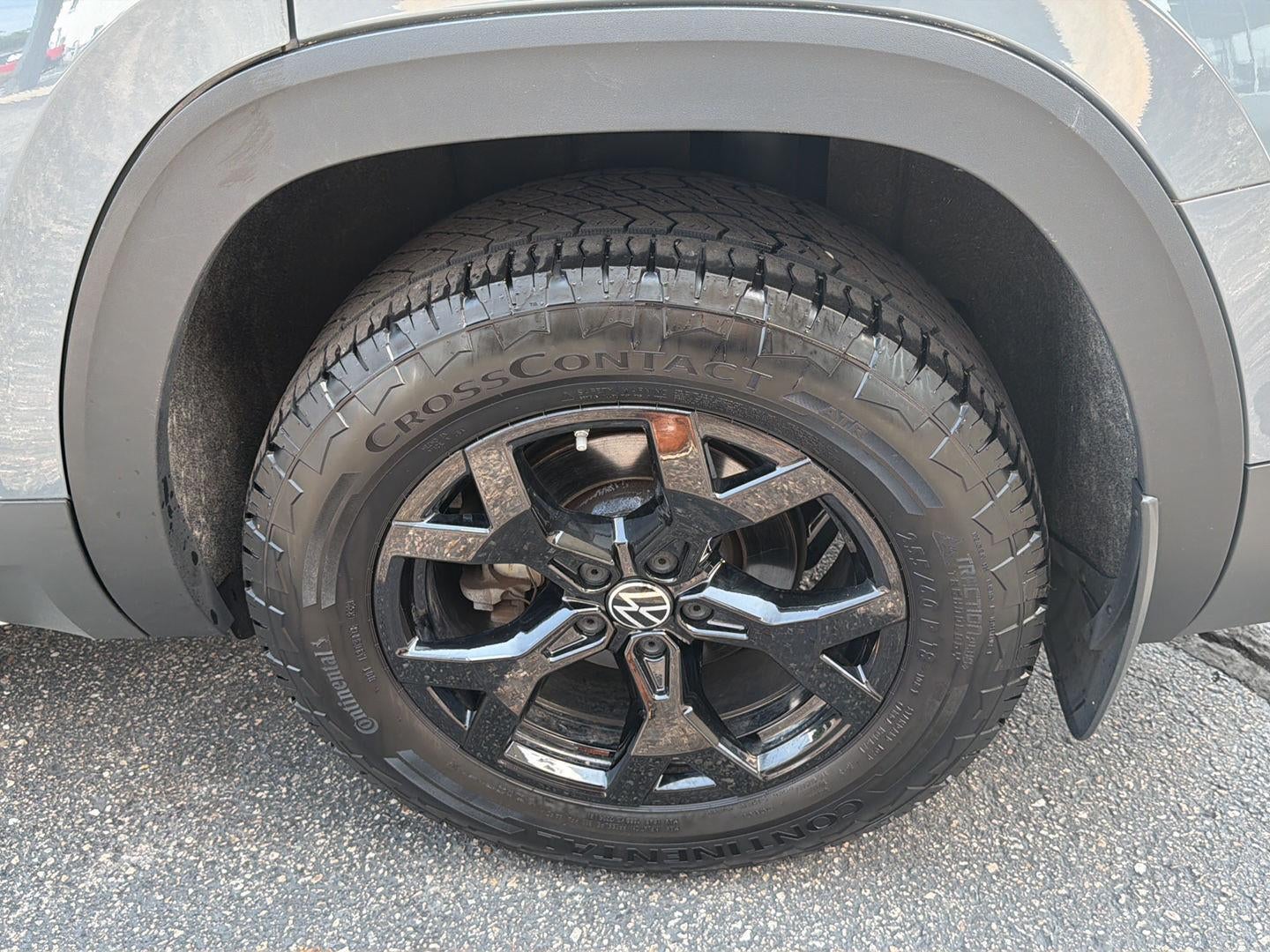 2024 Volkswagen Atlas 2.0T Peak Edition SEL