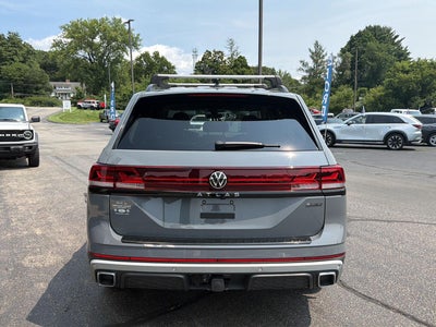 2024 Volkswagen Atlas 2.0T Peak Edition SEL