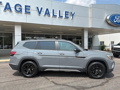 2024 Volkswagen Atlas 2.0T Peak Edition SEL