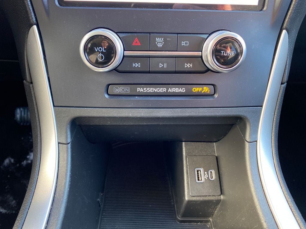 2023 Ford Edge SE Gold Certified