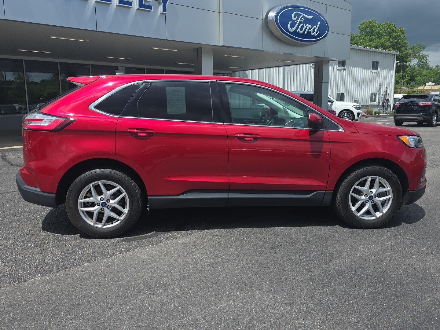 2022 Ford Edge SEL
