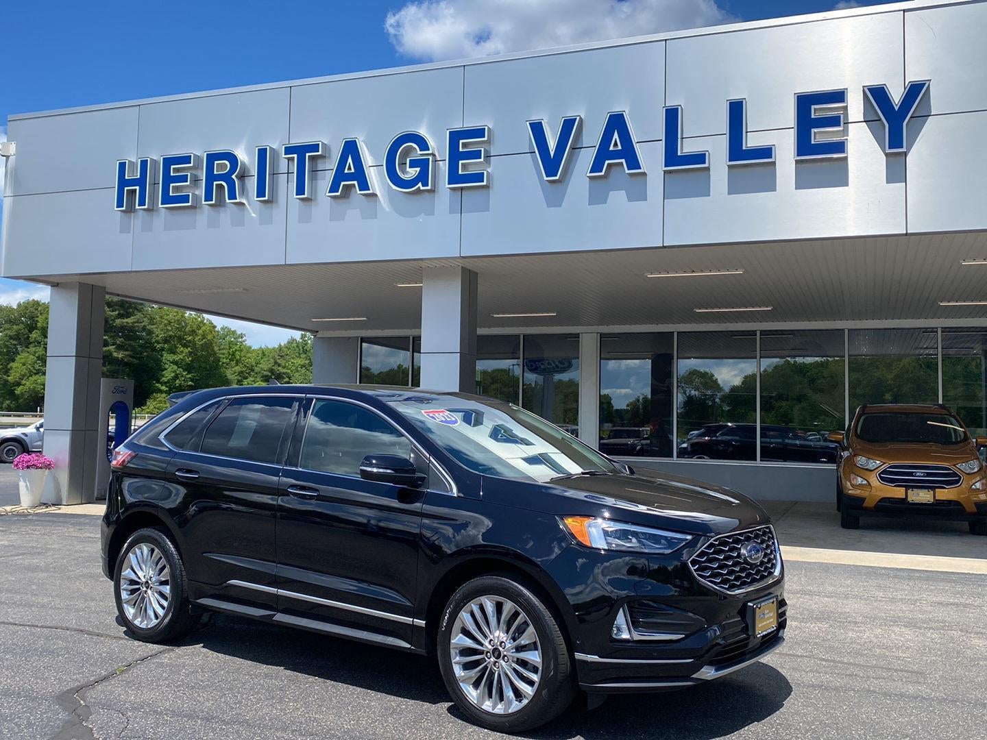 2023 Ford Edge Titanium AWD's photo