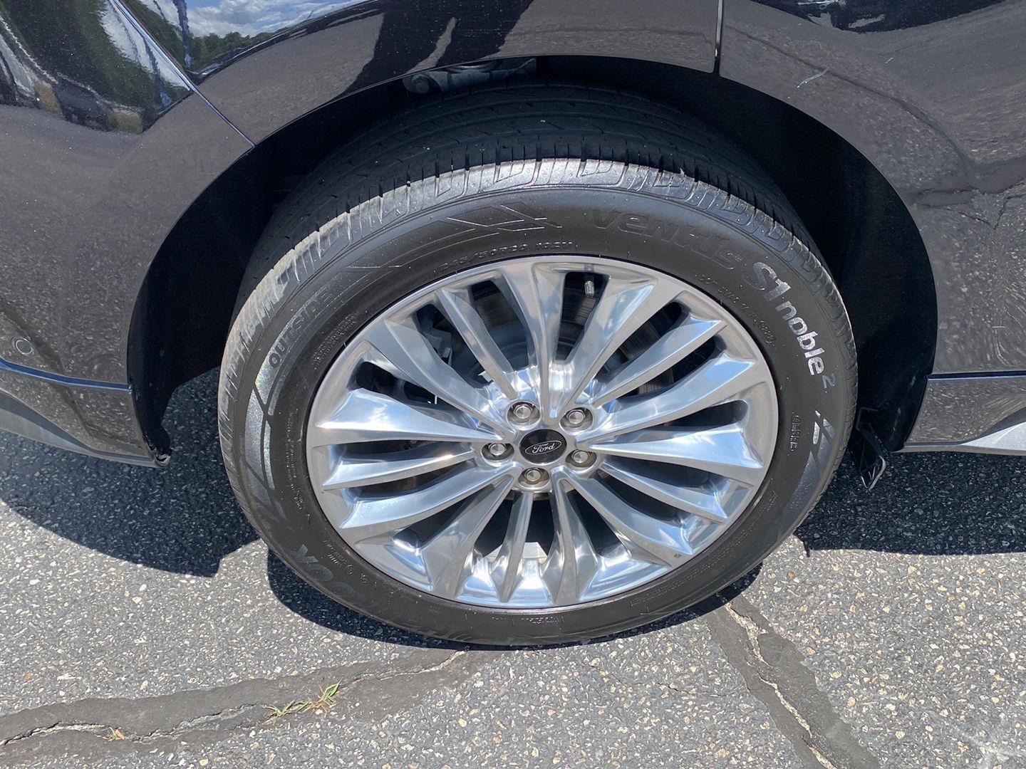 2023 Ford Edge Titanium