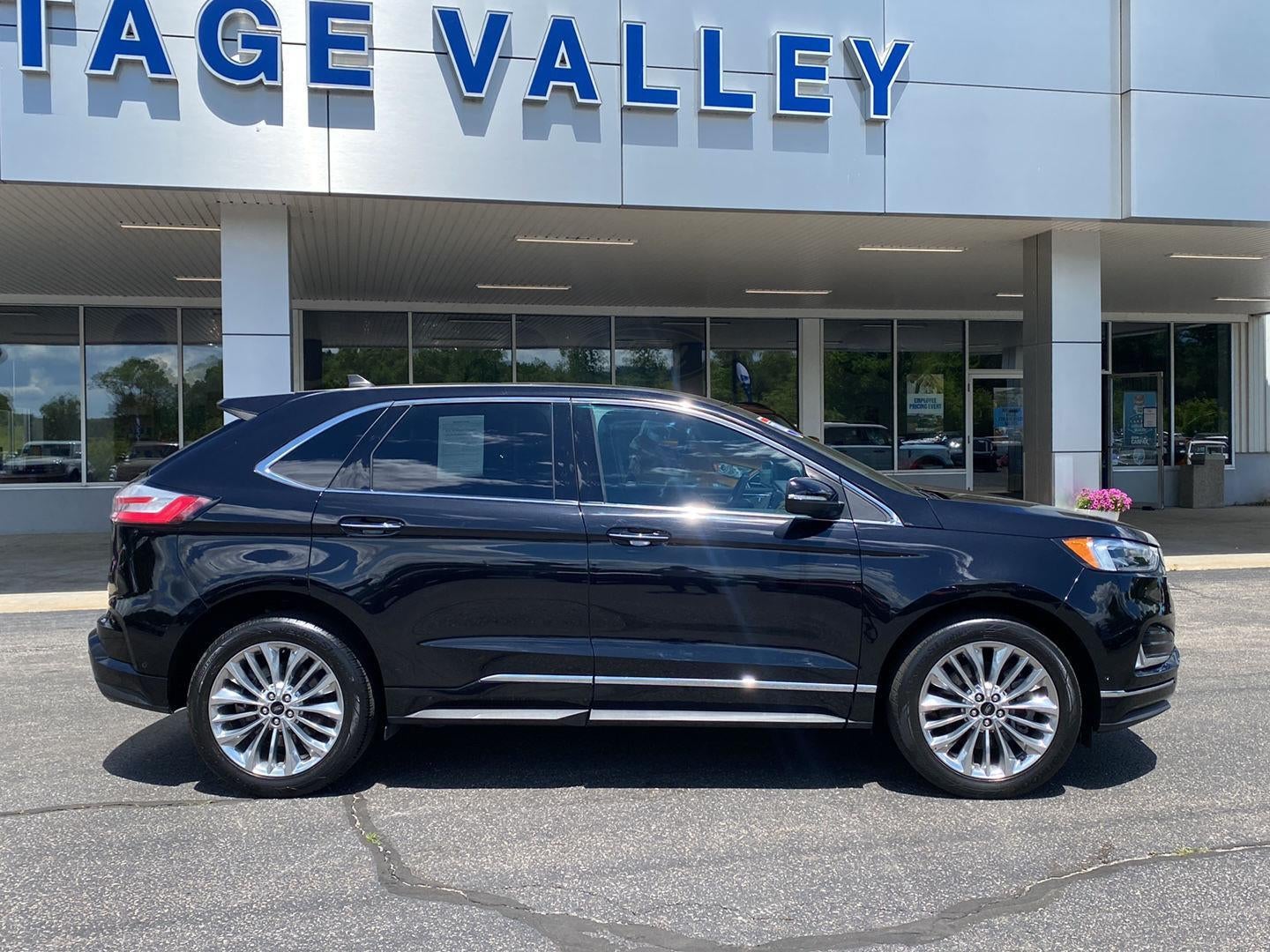 2023 Ford Edge Titanium