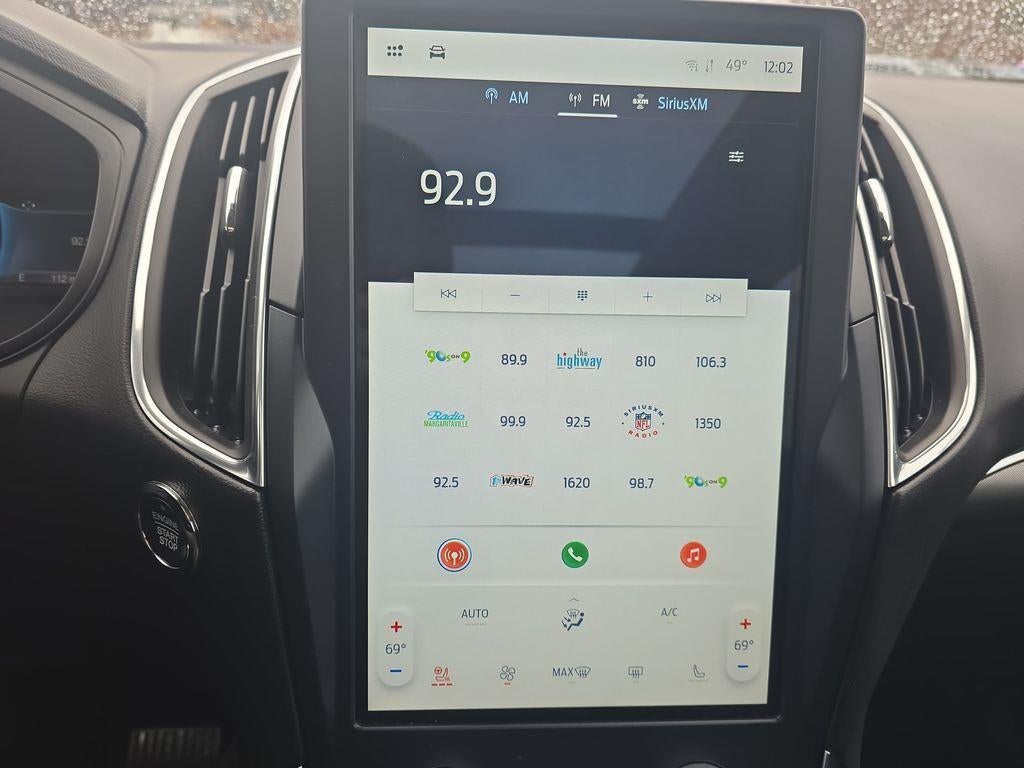 2022 Ford Edge Titanium