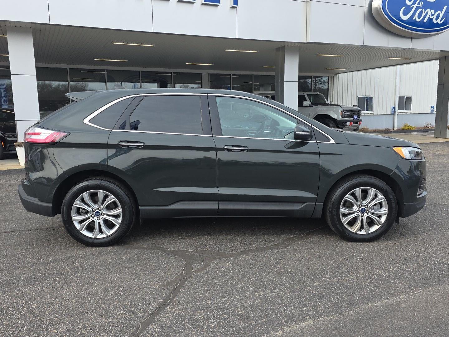 2023 Ford Edge Titanium