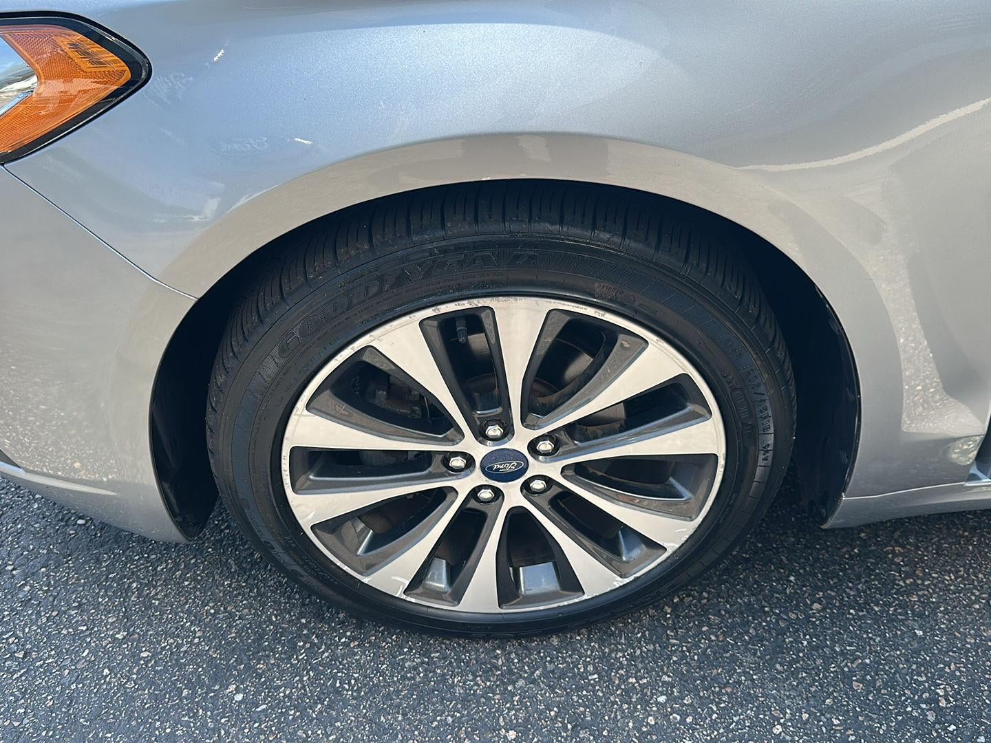 2020 Ford Fusion SE