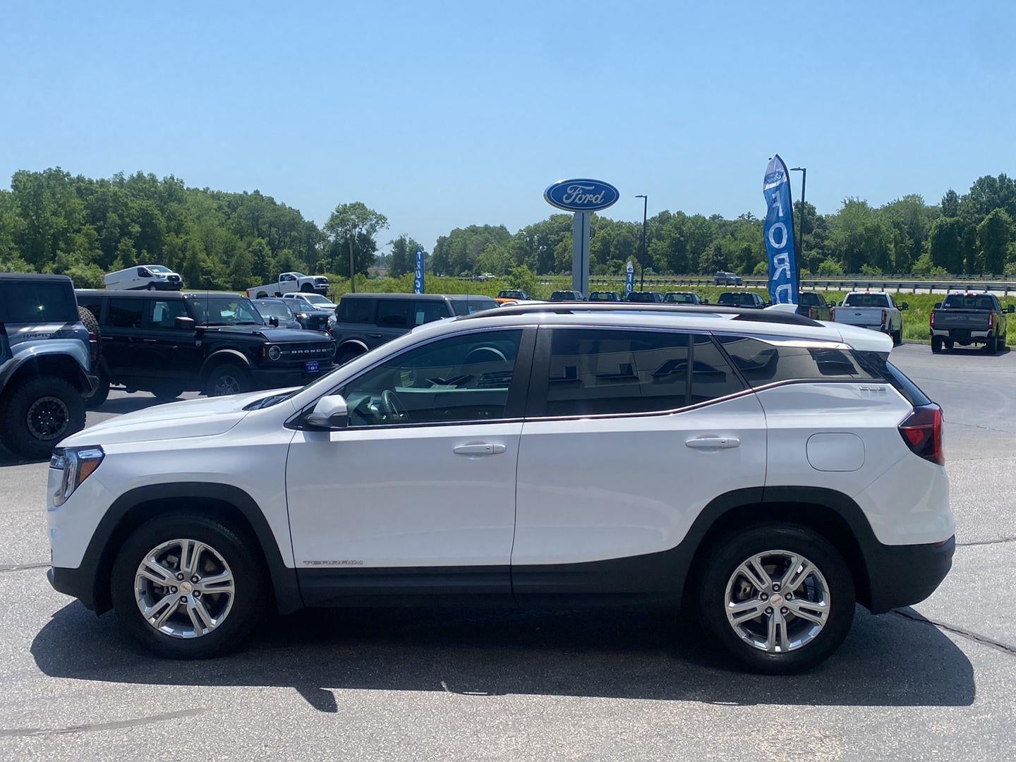 2022 GMC Terrain SLE