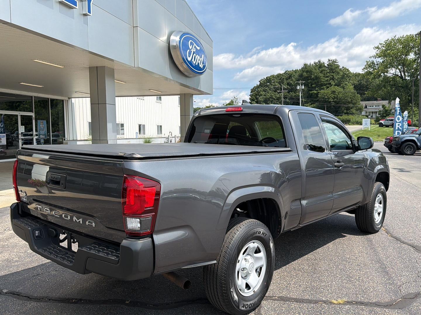2019 Toyota Tacoma SR
