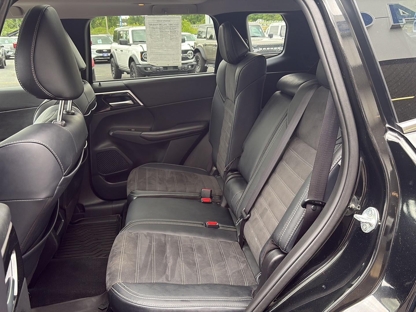 2024 Mitsubishi Outlander SE