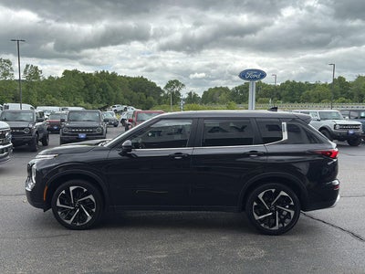 2024 Mitsubishi Outlander SE