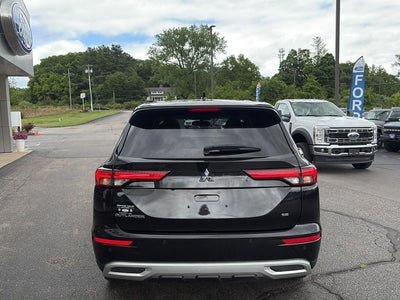 2024 Mitsubishi Outlander SE