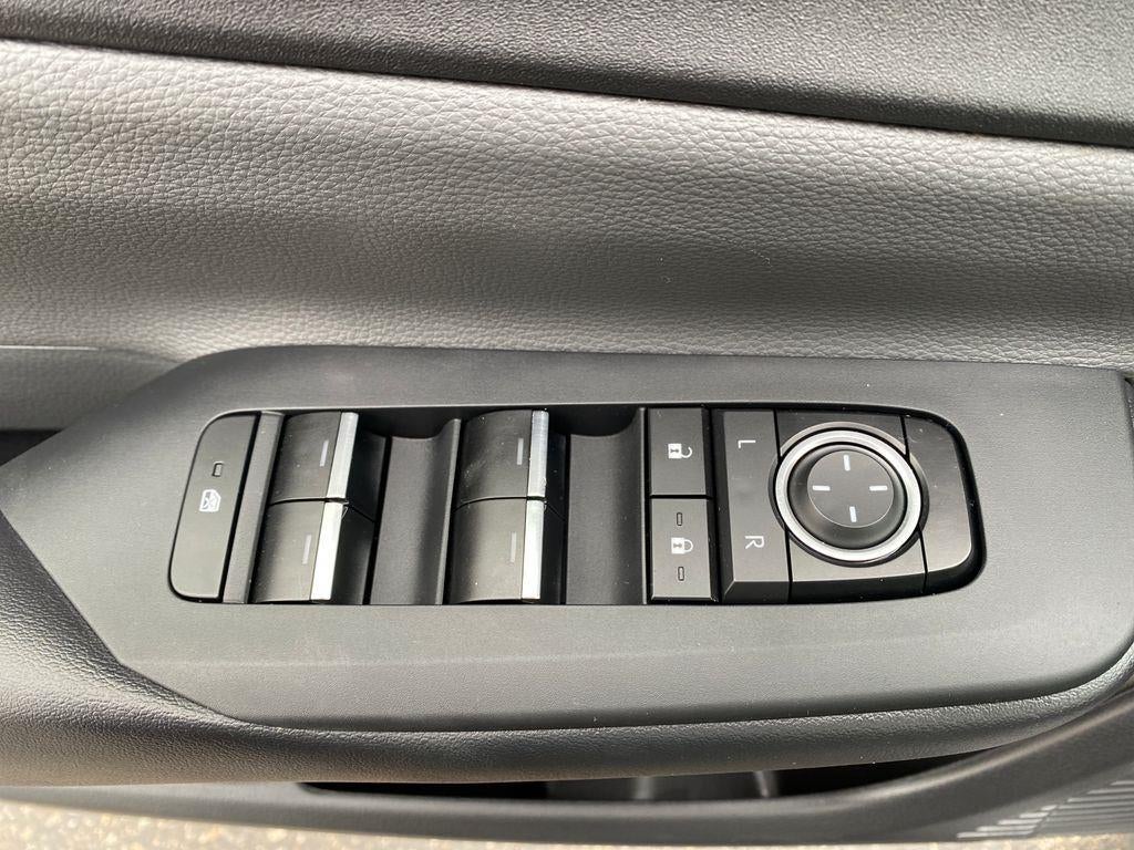 2023 Toyota Prius XLE