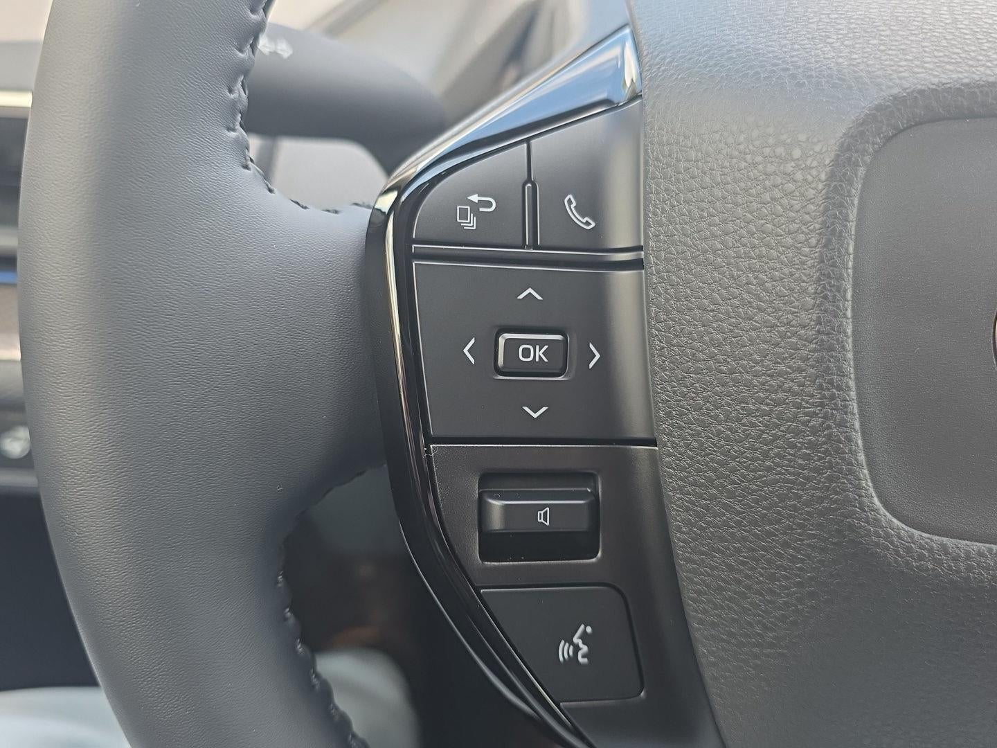 2025 Toyota Prius XLE
