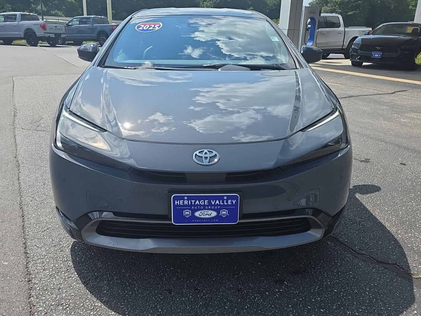 2025 Toyota Prius XLE