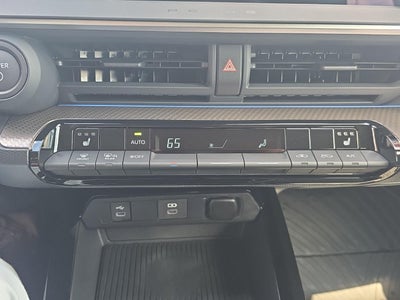 2025 Toyota Prius XLE