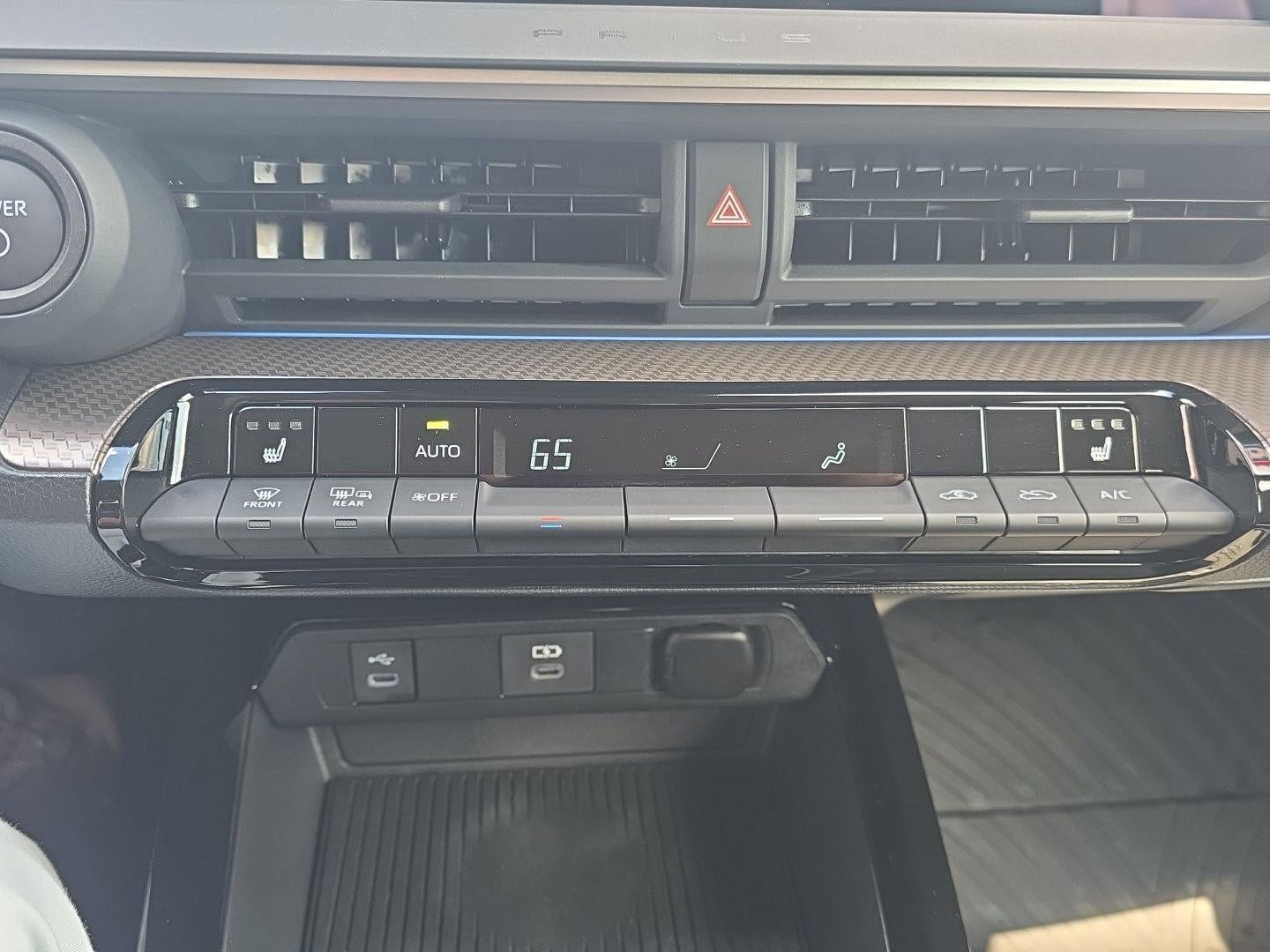 2025 Toyota Prius XLE