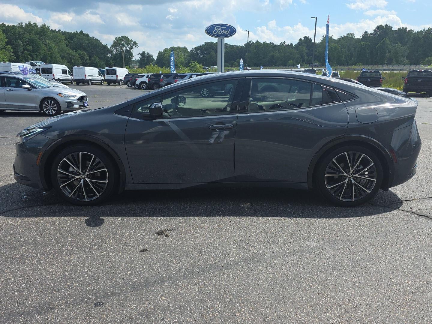 2025 Toyota Prius XLE